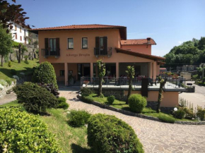 Отель Albergo Breglia  Плезио